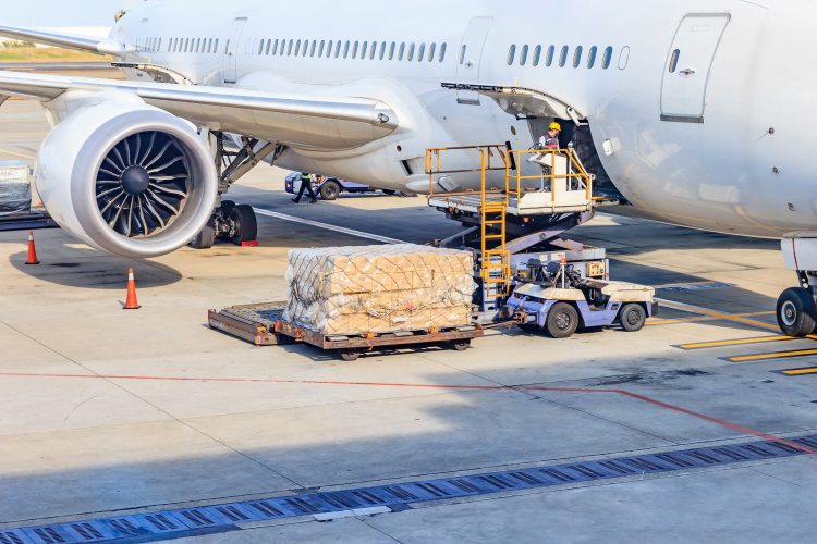 Loading platform of air freight to the aircraft